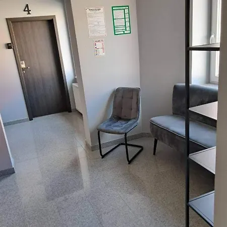 Hotel apartamentowy Noclegi Bielawa 3*