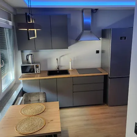 Hotel apartamentowy Noclegi Bielawa 3*