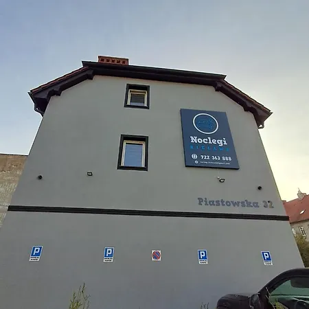 Hotel apartamentowy Noclegi Bielawa 3*